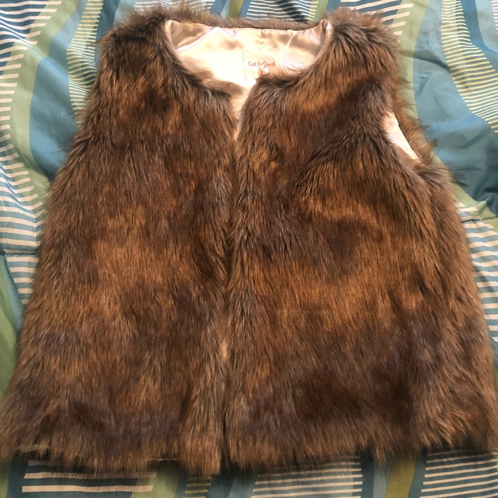 Girls faux fur vest